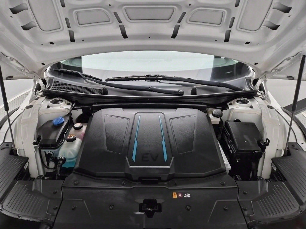 HYUNDAI Ioniq 5 - Vista 5