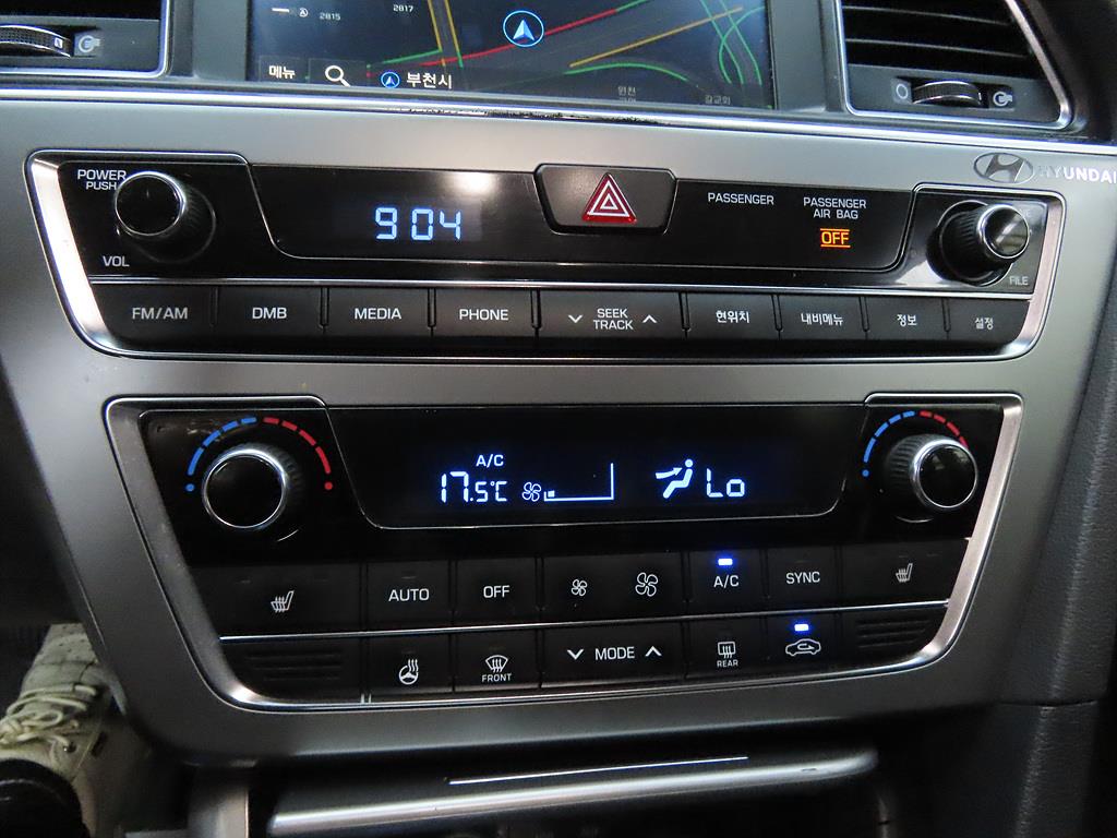 HYUNDAI Sonata - Vista 12