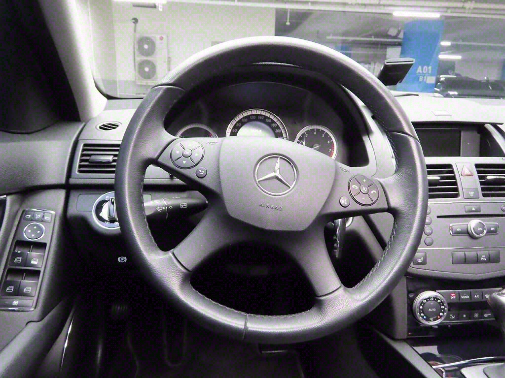 Mercedes Benz C Class - Vista 8