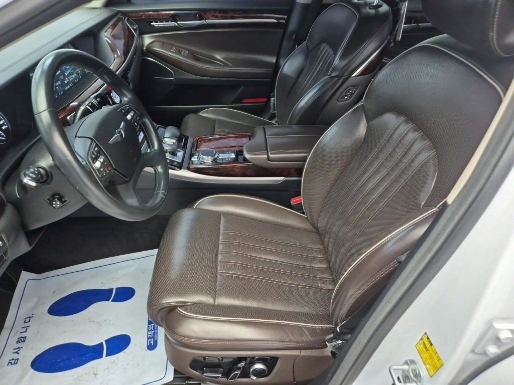 Genesis EQ900 - Vista 11