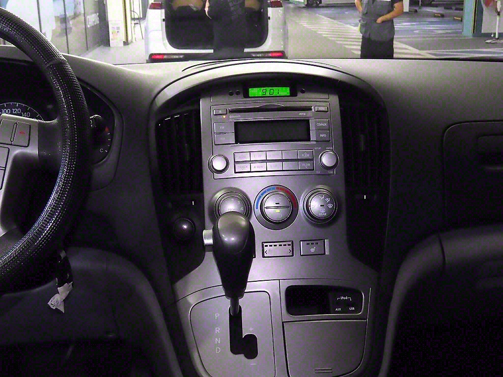 HYUNDAI Starex - Vista 11