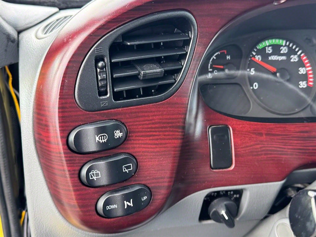 medium and large bus Hyundai bus - Vista 6