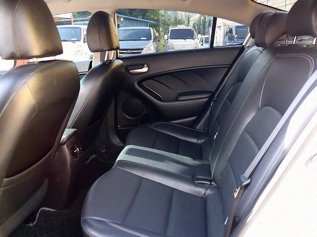 KIA K3 2015 Blanco - Importación desde Corea - HF Imports Iquique - Foto 12