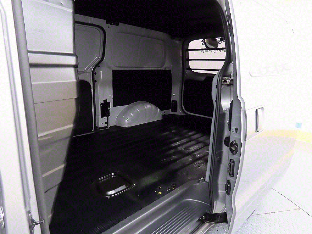 HYUNDAI Starex - Vista 6