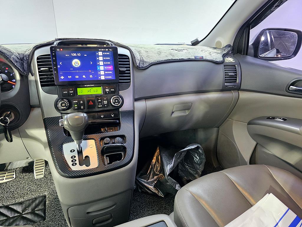 KIA Carnival - Vista 10