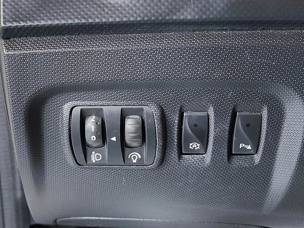 SAMSUNG QM3 - Vista 9