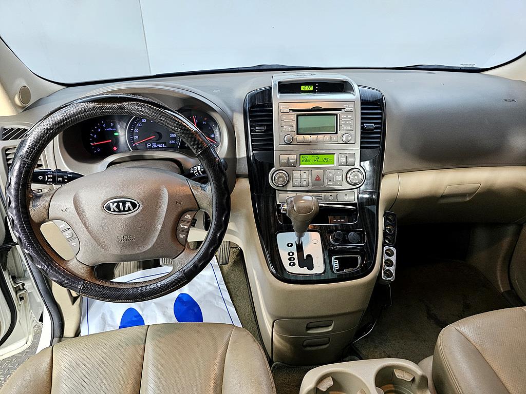 KIA Carnival - Vista 5