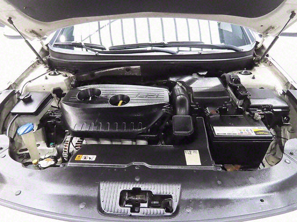 HYUNDAI Sonata - Vista 11