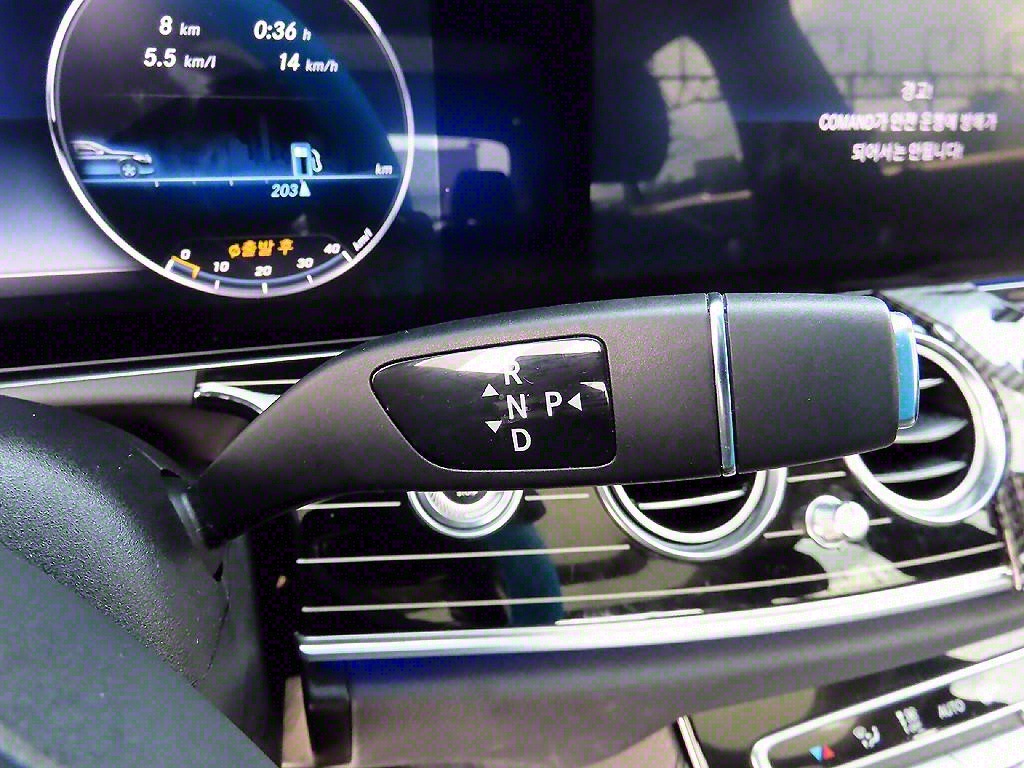 Mercedes Benz E class - Vista 11