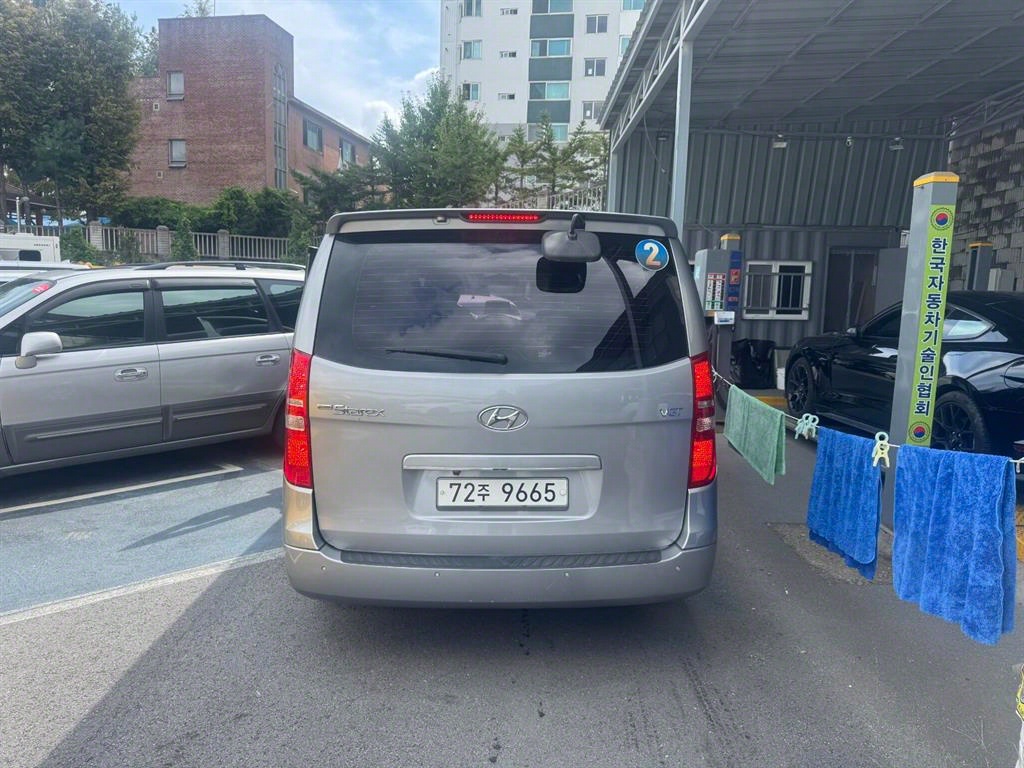 HYUNDAI Starex - Vista 2