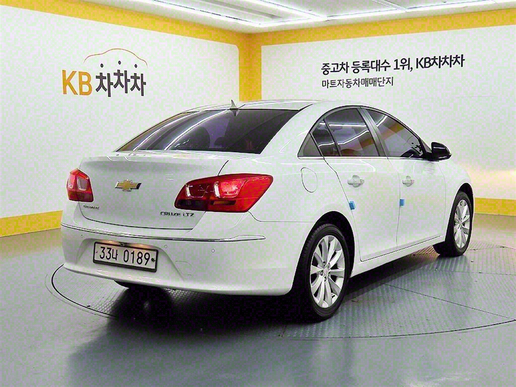 Chevrolet Cruise - Vista 4