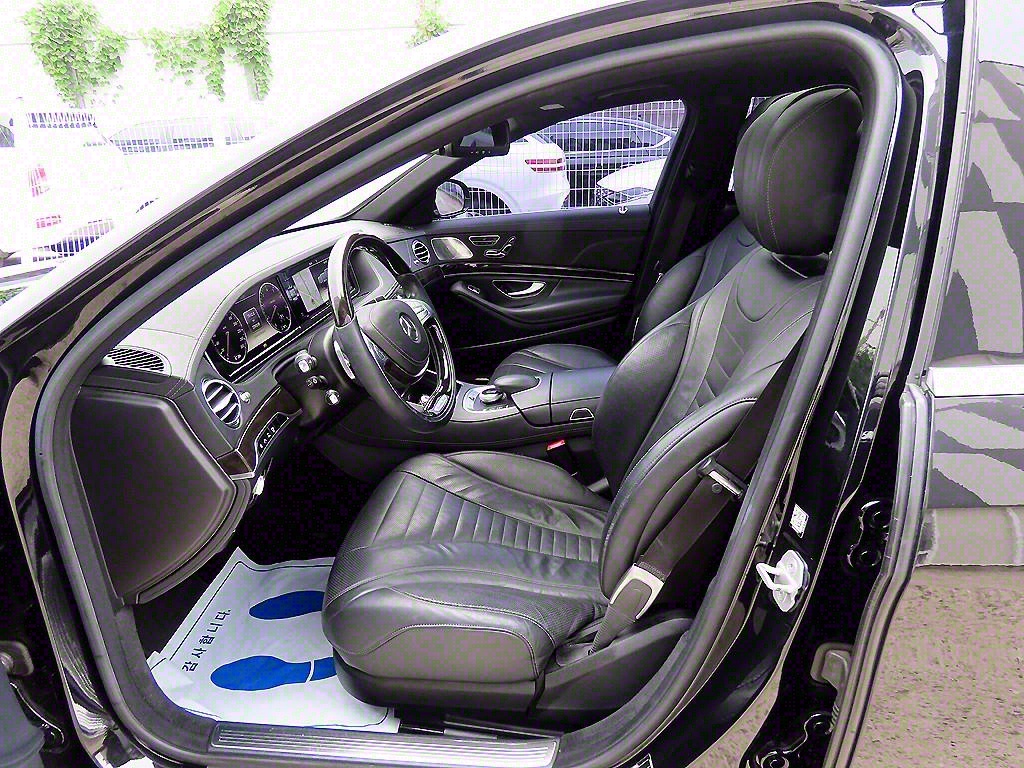 Mercedes Benz S Class - Vista 5