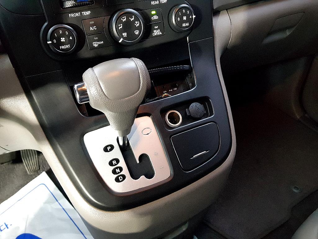 KIA Carnival 2011 Plateado - Importación desde Corea - HF Imports Iquique - Foto 15