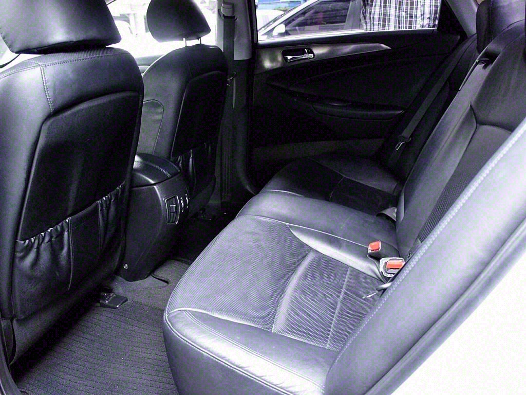 HYUNDAI Sonata - Vista 11