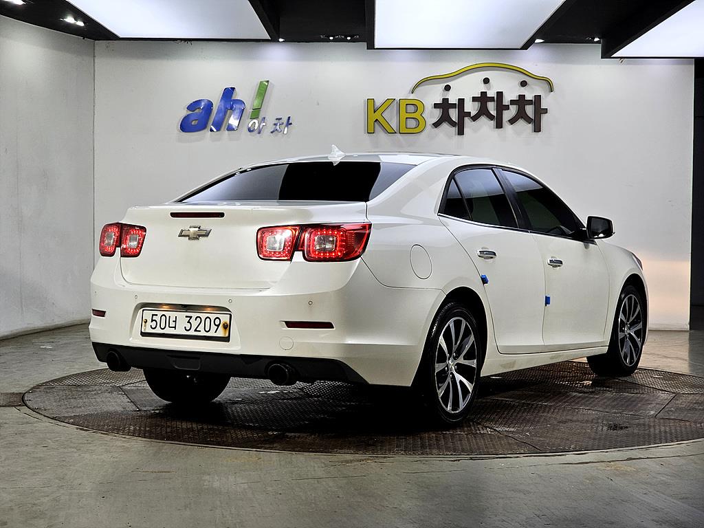 Chevrolet Malibu - Vista 4