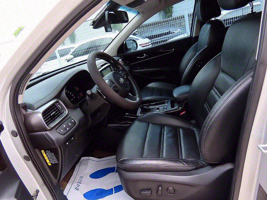 KIA Sorento - Vista 5