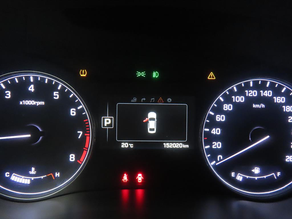 HYUNDAI Genesis - Vista 9