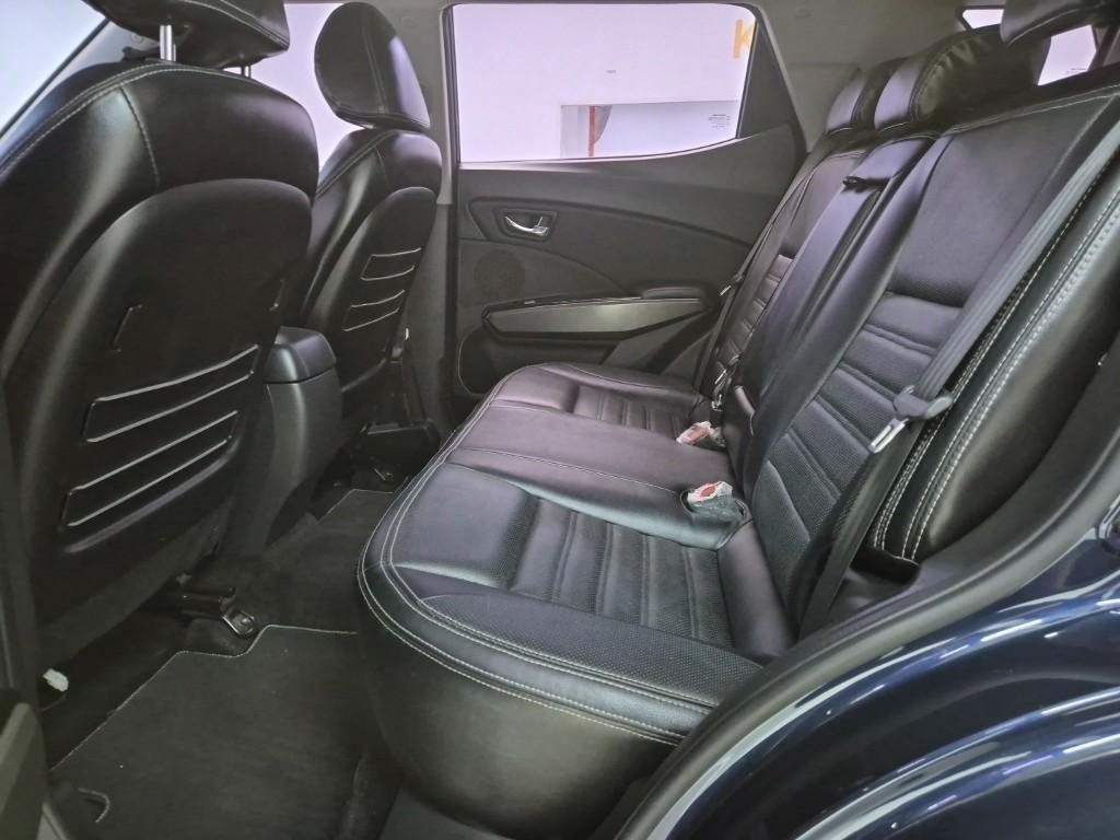 Ssangyong Tivoli - Vista 12