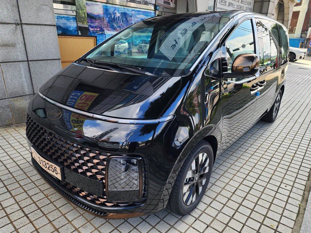 HYUNDAI Staria - Vista 4