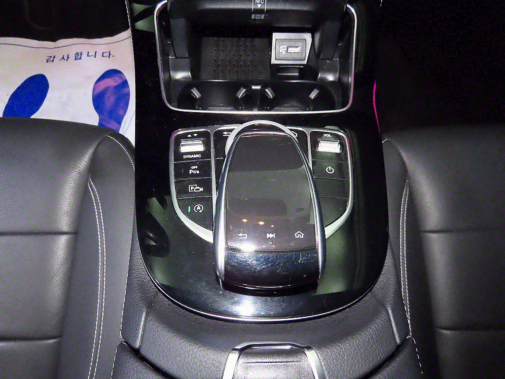 Mercedes Benz E class - Vista 12