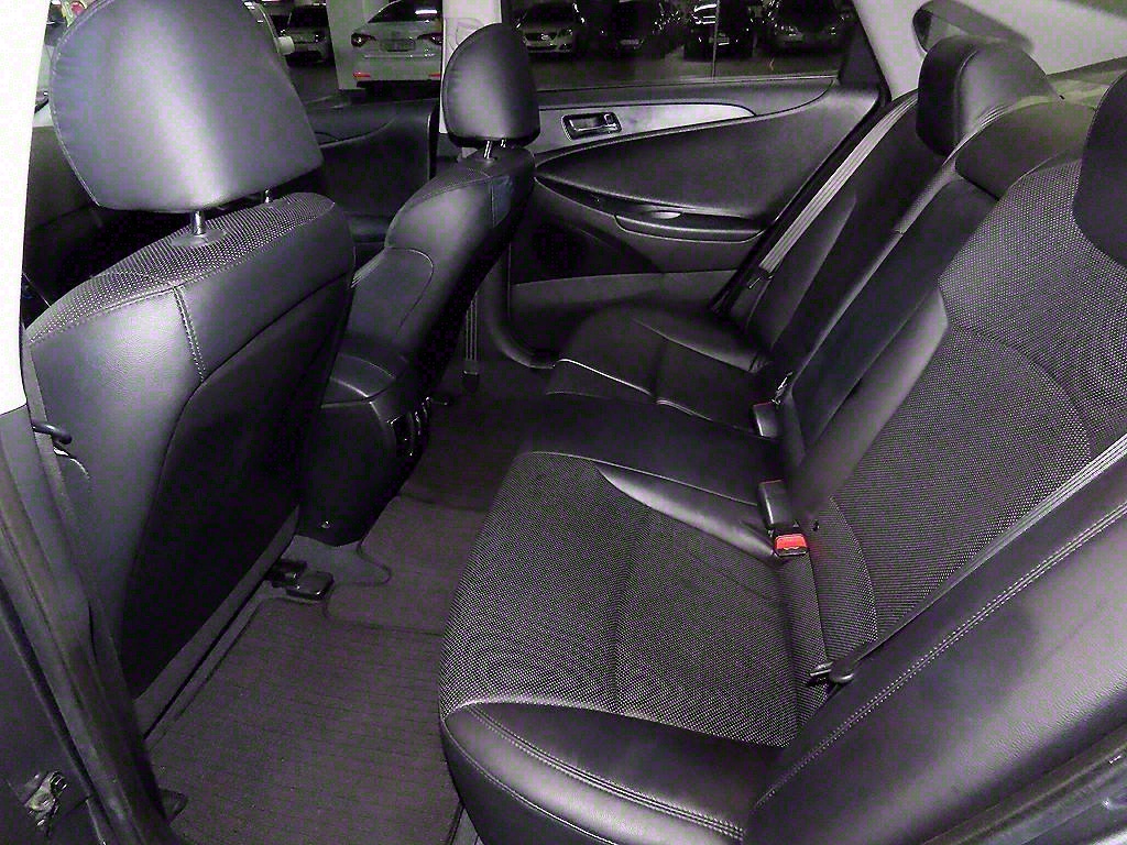 HYUNDAI Sonata - Vista 7