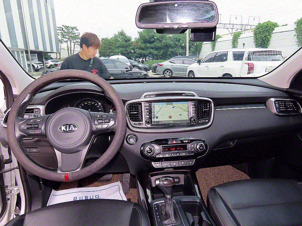 KIA Sorento - Vista 7