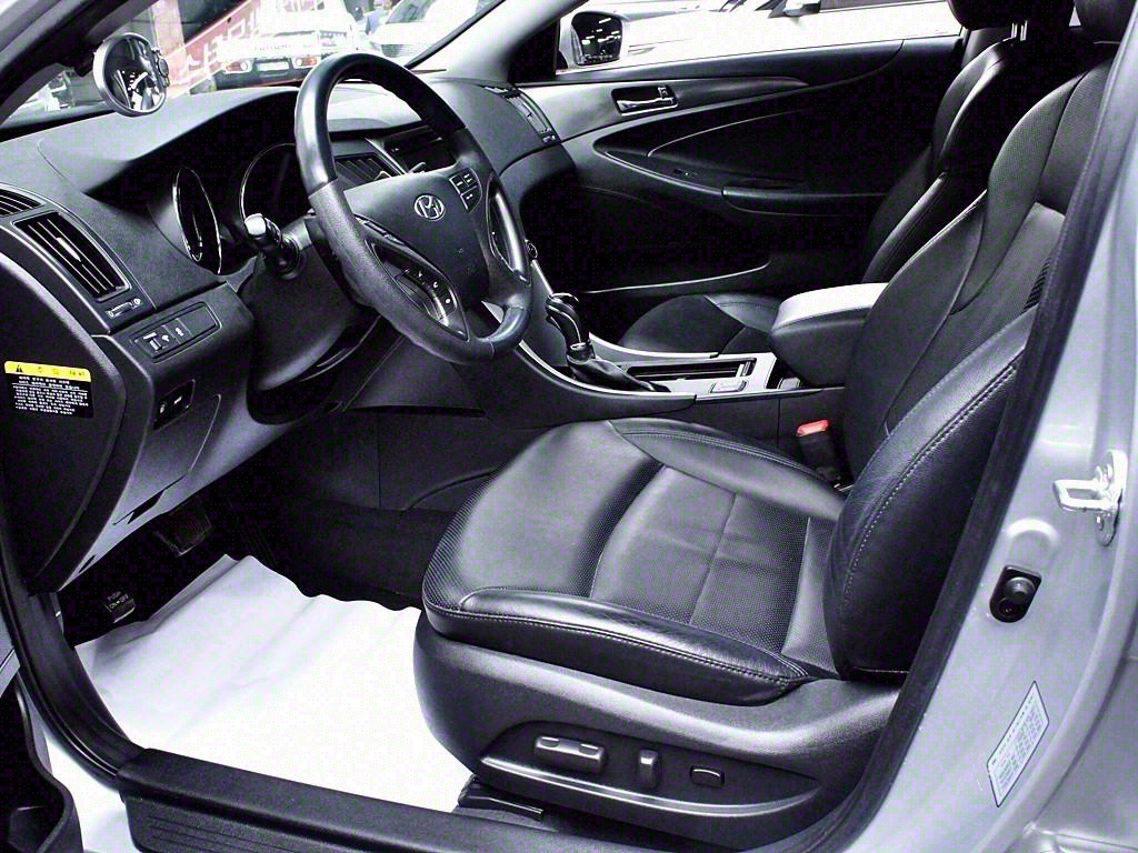 HYUNDAI Sonata - Vista 9