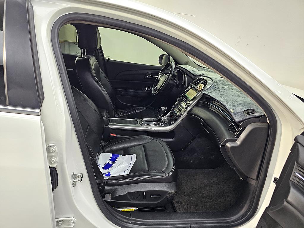 Chevrolet Malibu - Vista 11