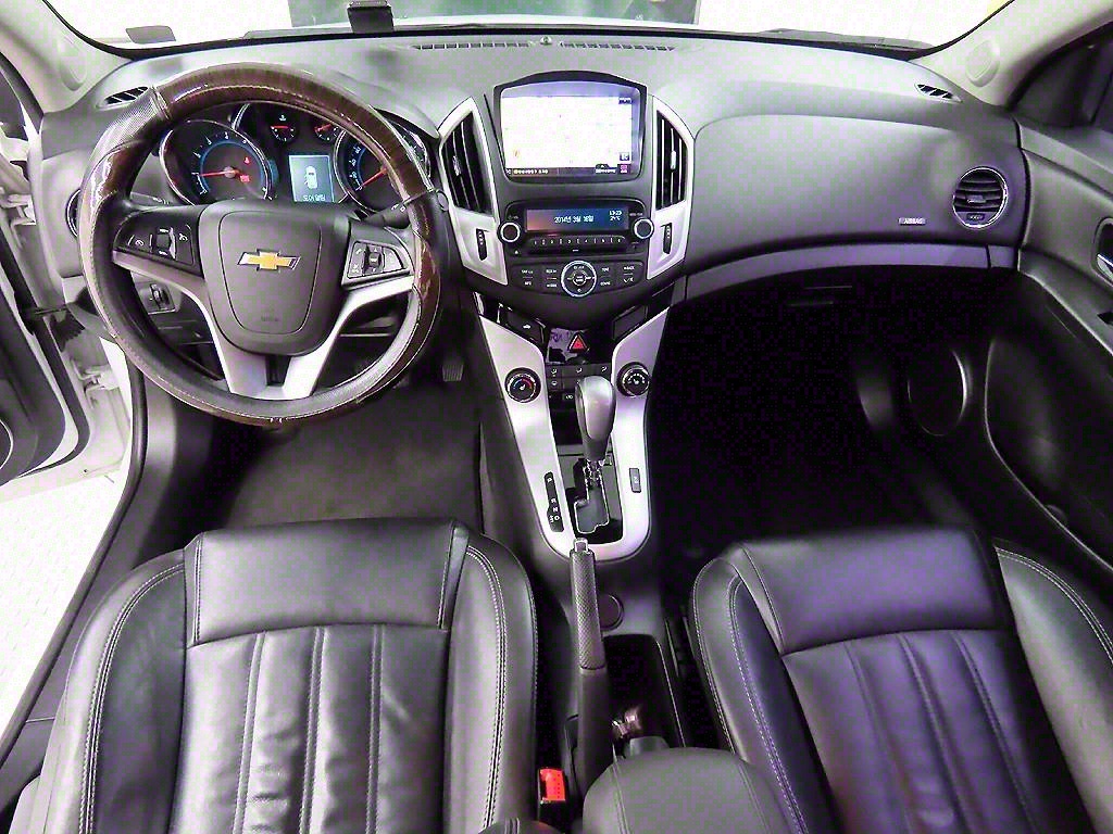 Chevrolet Cruise - Vista 7