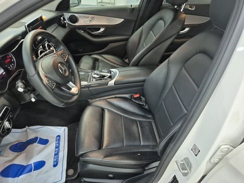 Mercedes Benz C Class - Vista 11