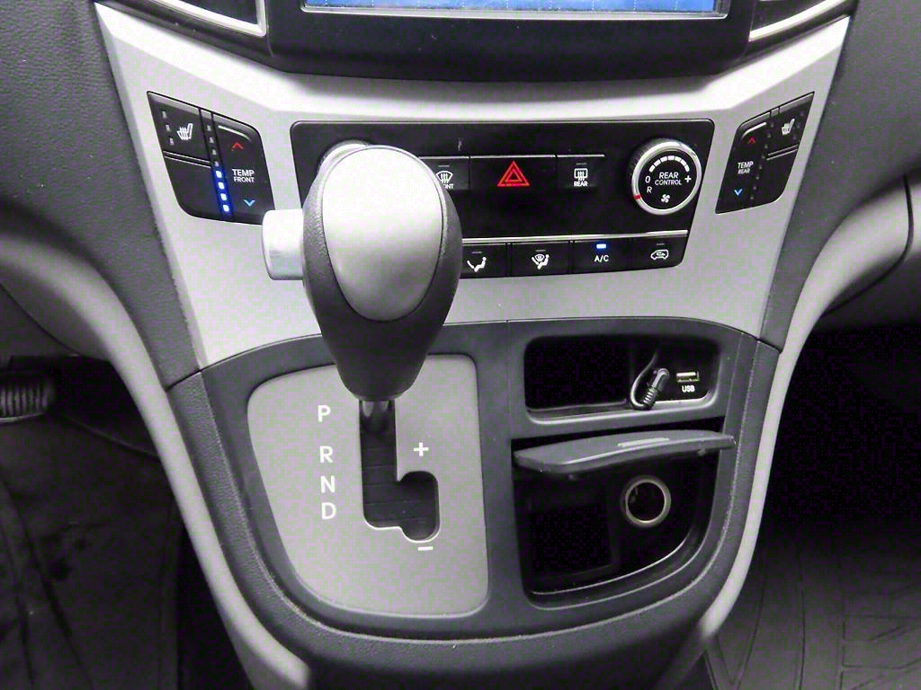 HYUNDAI Starex - Vista 10