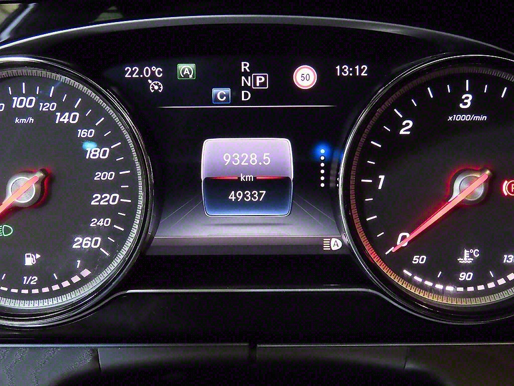 Mercedes Benz E class - Vista 9