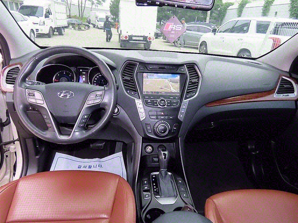 HYUNDAI Maxcruz - Vista 7