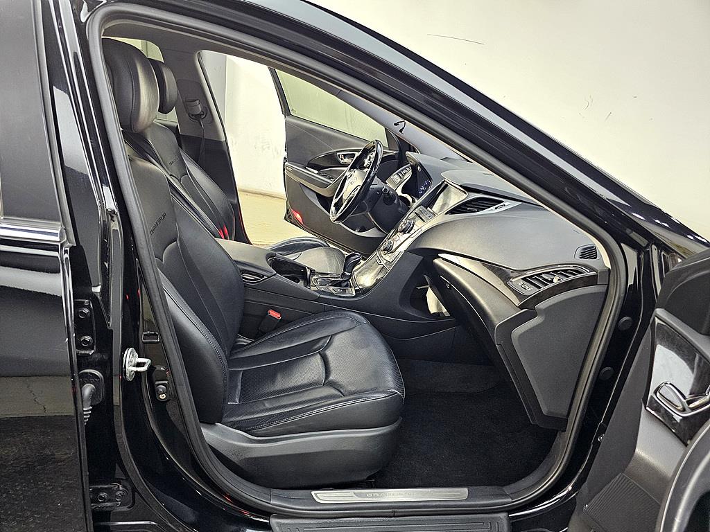 HYUNDAI Grandeur - Vista 11