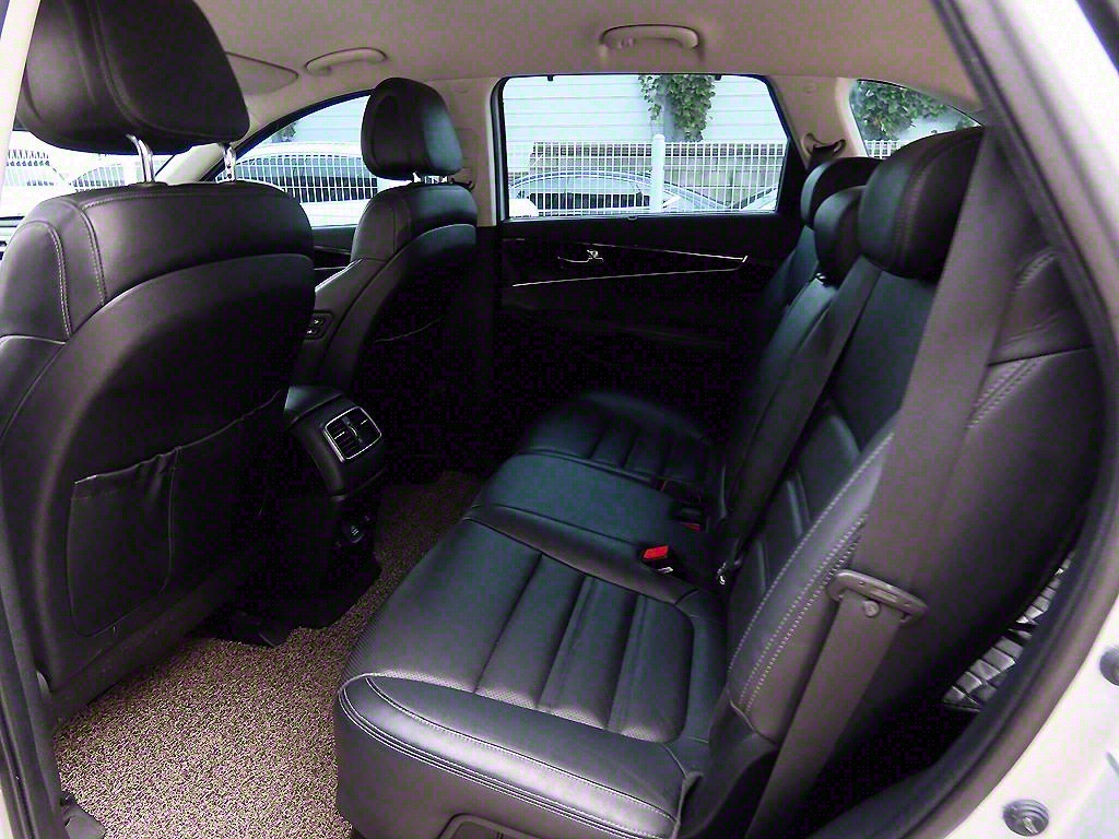 KIA Sorento - Vista 6