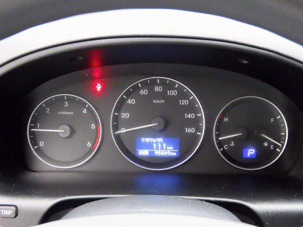 HYUNDAI Starex - Vista 6