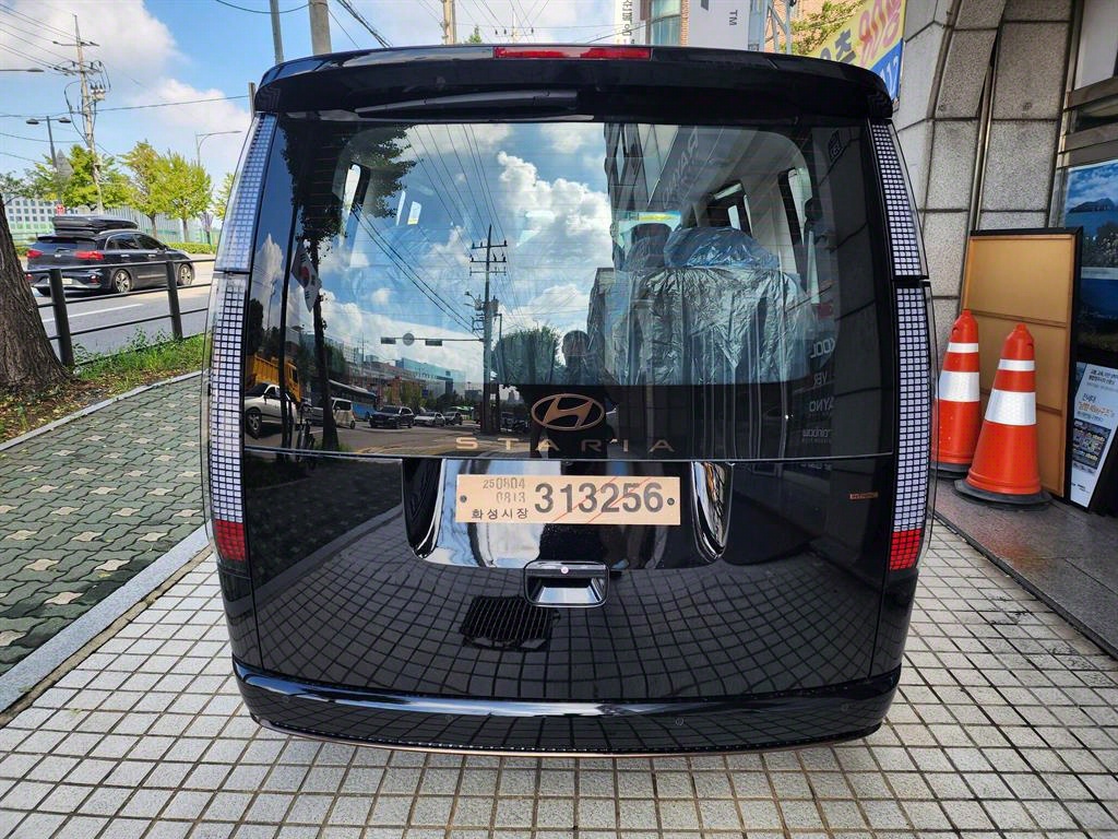HYUNDAI Staria 2025 Negro - Importación desde Corea - HF Imports Iquique - Foto 20