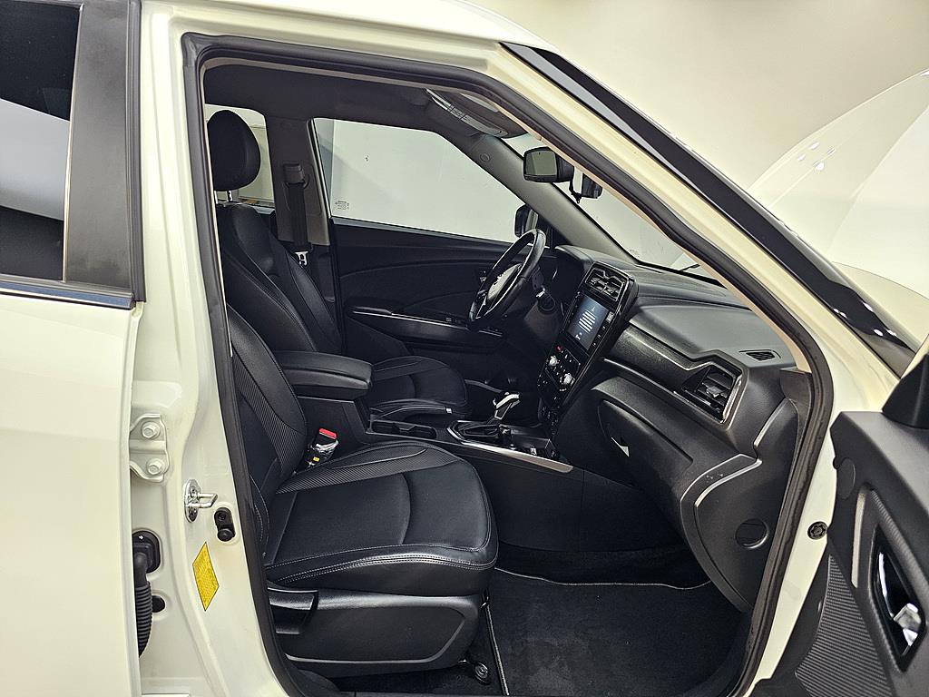 Ssangyong Tivoli - Vista 11