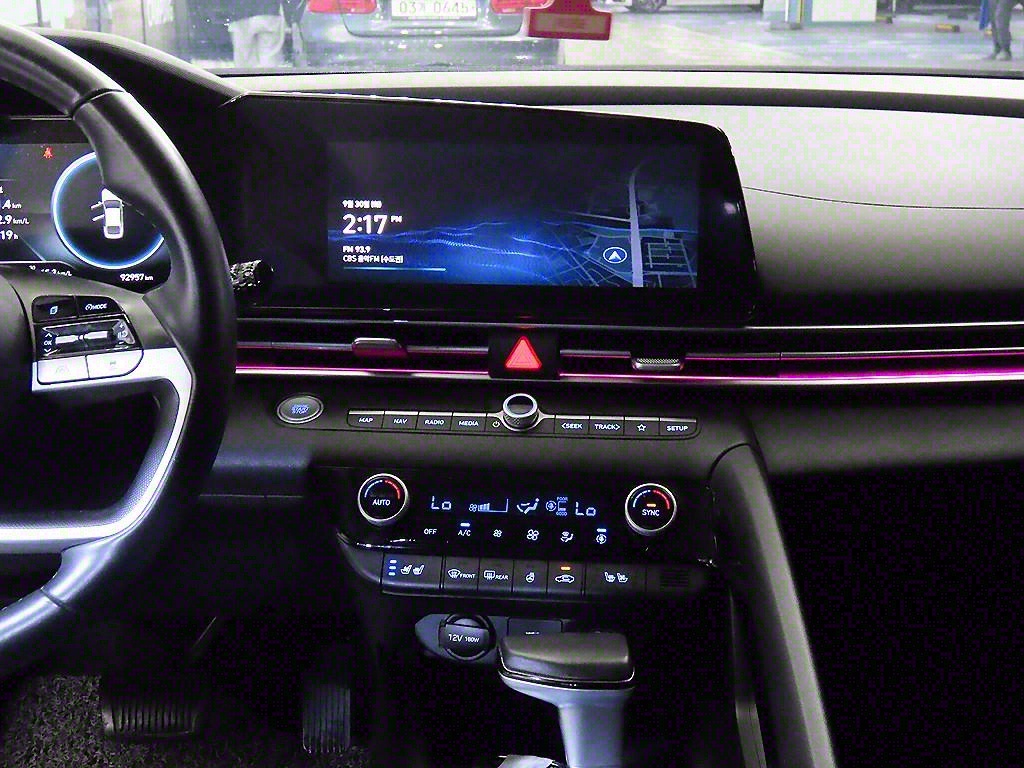 HYUNDAI Avante - Vista 11