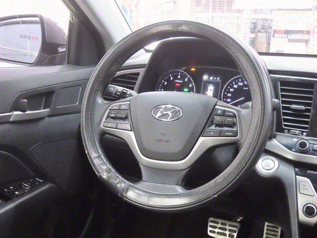 HYUNDAI Avante 2016 Gris - Importación desde Corea - HF Imports Iquique - Foto 18