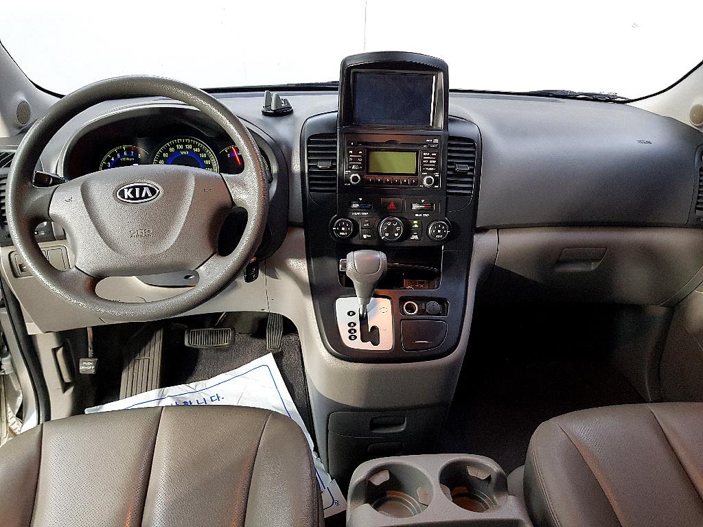 KIA Carnival - Vista 5