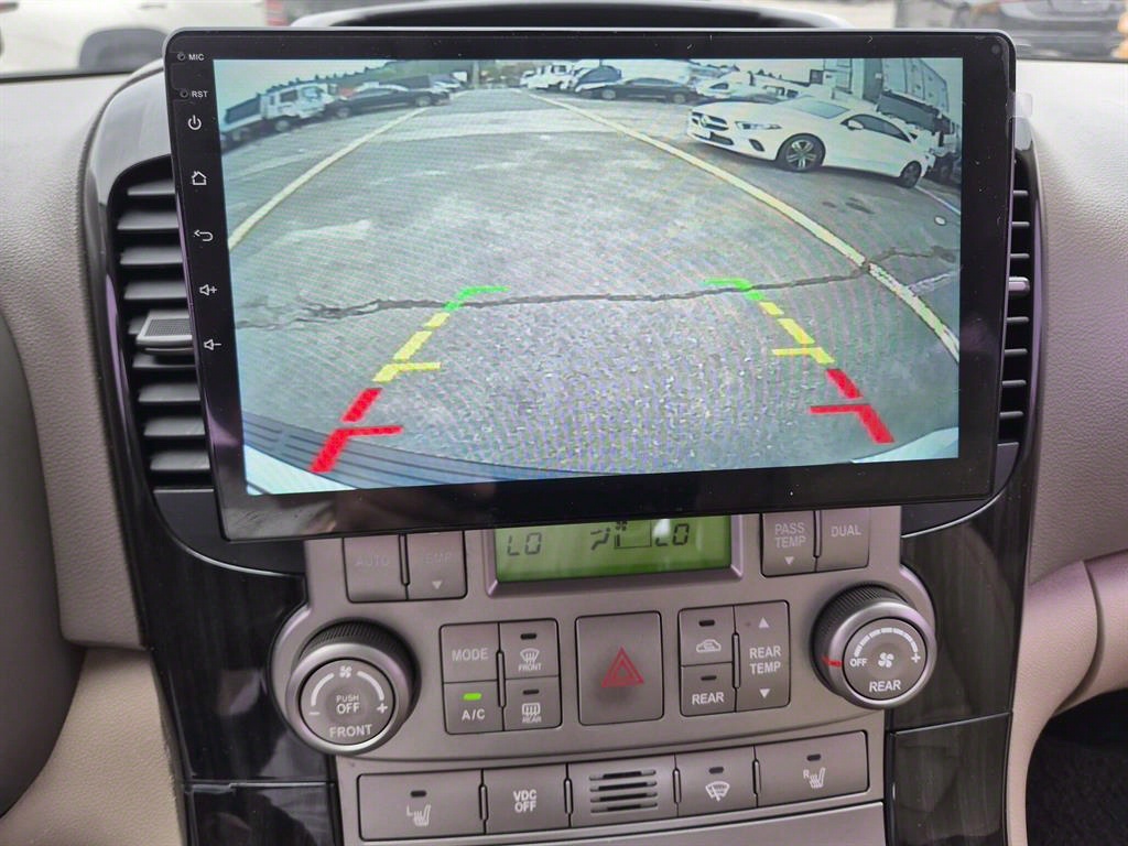 KIA Carnival - Vista 5