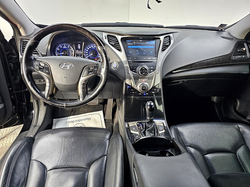 HYUNDAI Grandeur - Vista 5