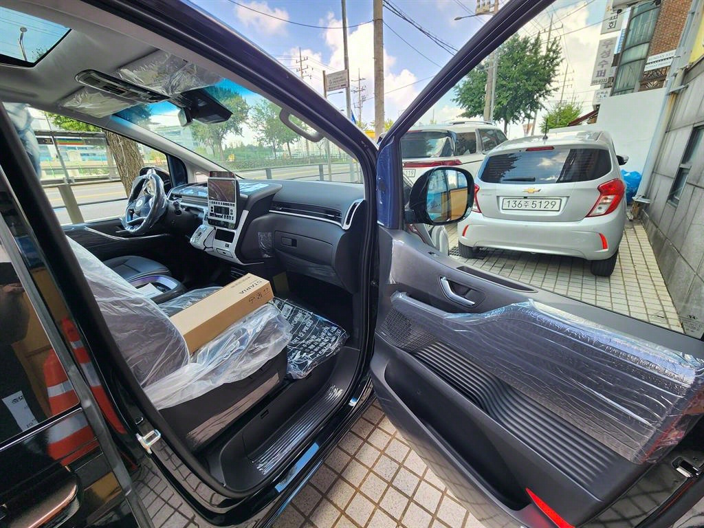 HYUNDAI Staria - Vista 11