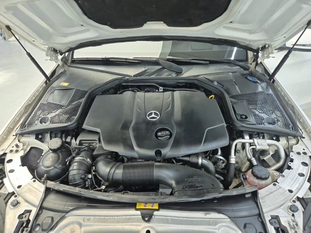 Mercedes Benz C Class - Vista 5