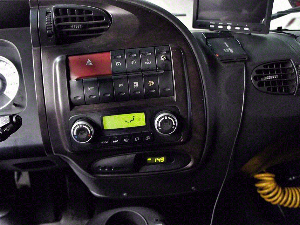 medium and large cargo Cargo 2018 Blanco - Importación desde Corea - HF Imports Iquique - Foto 9