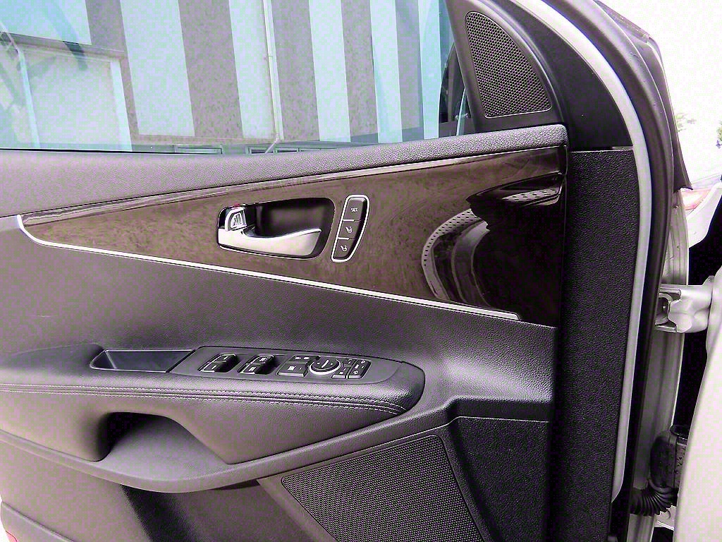 KIA Sorento - Vista 11