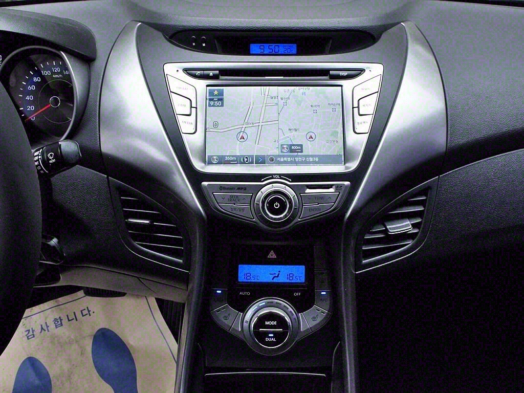 HYUNDAI Avante 2014 Gris - Importación desde Corea - HF Imports Iquique - Foto 10