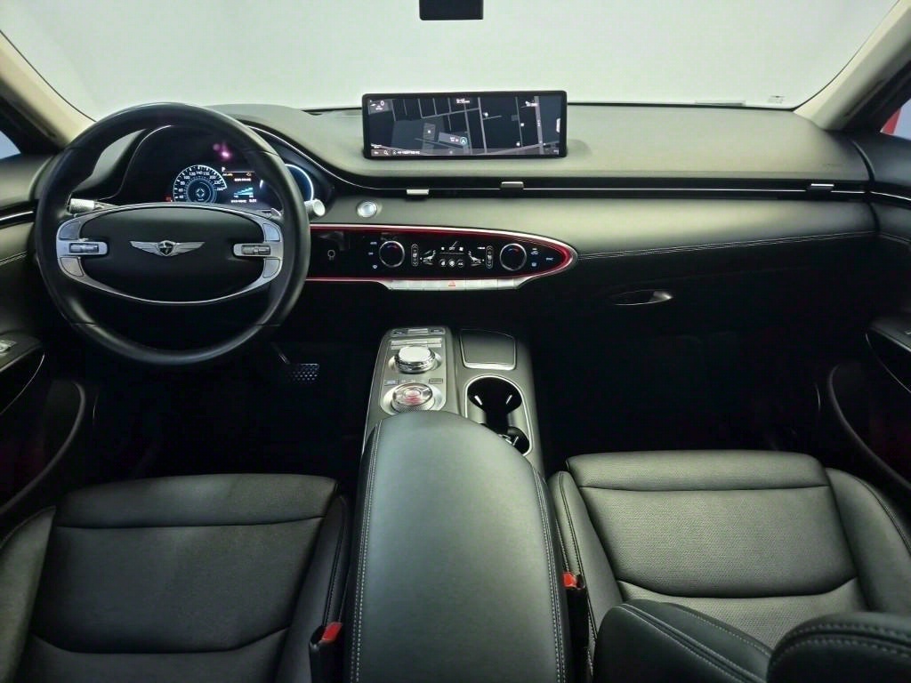 Genesis GV70 - Vista 9