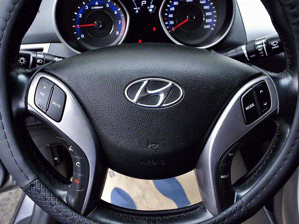 HYUNDAI Avante 2014 Gris - Importación desde Corea - HF Imports Iquique - Foto 8